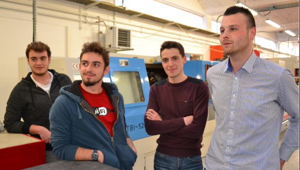 Les étudiants vont profiter d’un atelier de production de 1 000 m 2 et de nouvelles machines de fabrication .PHOTO « LA VOIX ». Les étudiants vont profiter d’un atelier de production de 1 000 m 2 et de nouvelles machines de fabrication .PHOTO « LA VOIX ».