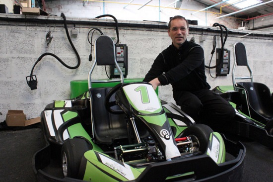 Sylvain Lecanu vient d’investir dans deux nouveaux karts électriques pour les enfants. Sylvain Lecanu vient d’investir dans deux nouveaux karts électriques pour les enfants.