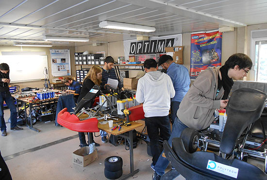 Polytech Tours - Marathon de l’électrification - Montage des batteries OPTIMA, du moteur électrique ME1304 et de son variateur SEVCON GEN4 4845 Polytech Tours - Marathon de l’électrification - Montage des batteries OPTIMA, du moteur électrique ME1304 et de son variateur SEVCON GEN4 4845