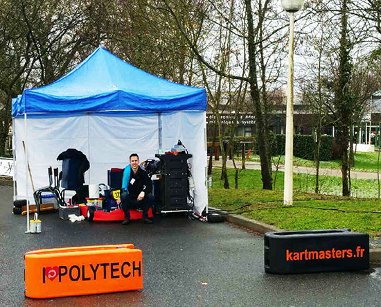 Le stand des karts électriques de Polytech Tours Le stand des karts électriques de Polytech Tours