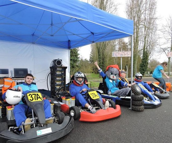 Lors des Portes ouvertes de Polytech, les étudiants ont mis la gomme pour initier les visiteurs au kart électrique.