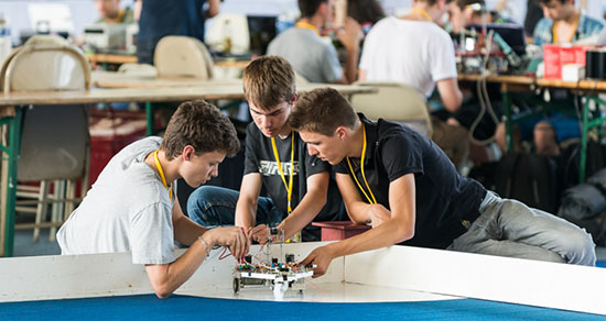 e-alsace.net - Haguenau : robots et karting e-alsace.net - Haguenau : robots et karting