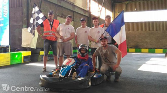 Une formidable aventure humaine et mécanique pour ces lycéens qui ont peut-être réalisé le kart que nous conduirons demain. © Laurent Borderie Une formidable aventure humaine et mécanique pour ces lycéens qui ont peut-être réalisé le kart que nous conduirons demain. © Laurent Borderie