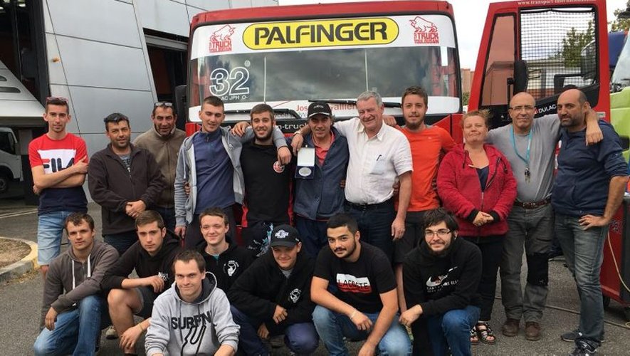 L'équipe du lycée Gallieni, de retour des 24 heures du Mans camions. Photo DR