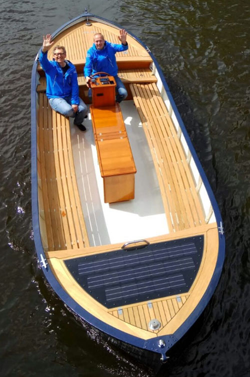 Skip Skip - A new way to discover Amsterdam with an electric boat