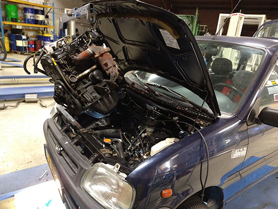 Electrification of a Daihatsu CUORE car - Extraction of the combustion engine
