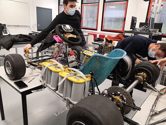 Un projet Centrale Lille Voltage - Adaptation mécanique du kart. Un projet Centrale Lille Voltage - Adaptation mécanique du kart.