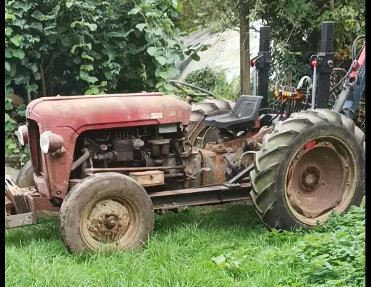 Electrification d'un tracteur Massey-Ferguson 835 de 1963 !