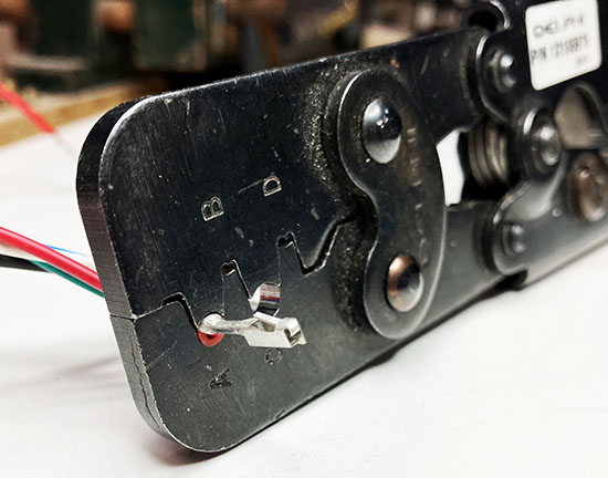 Montage et démontage d'un connecteur DELPHI Metri-Pack série 150