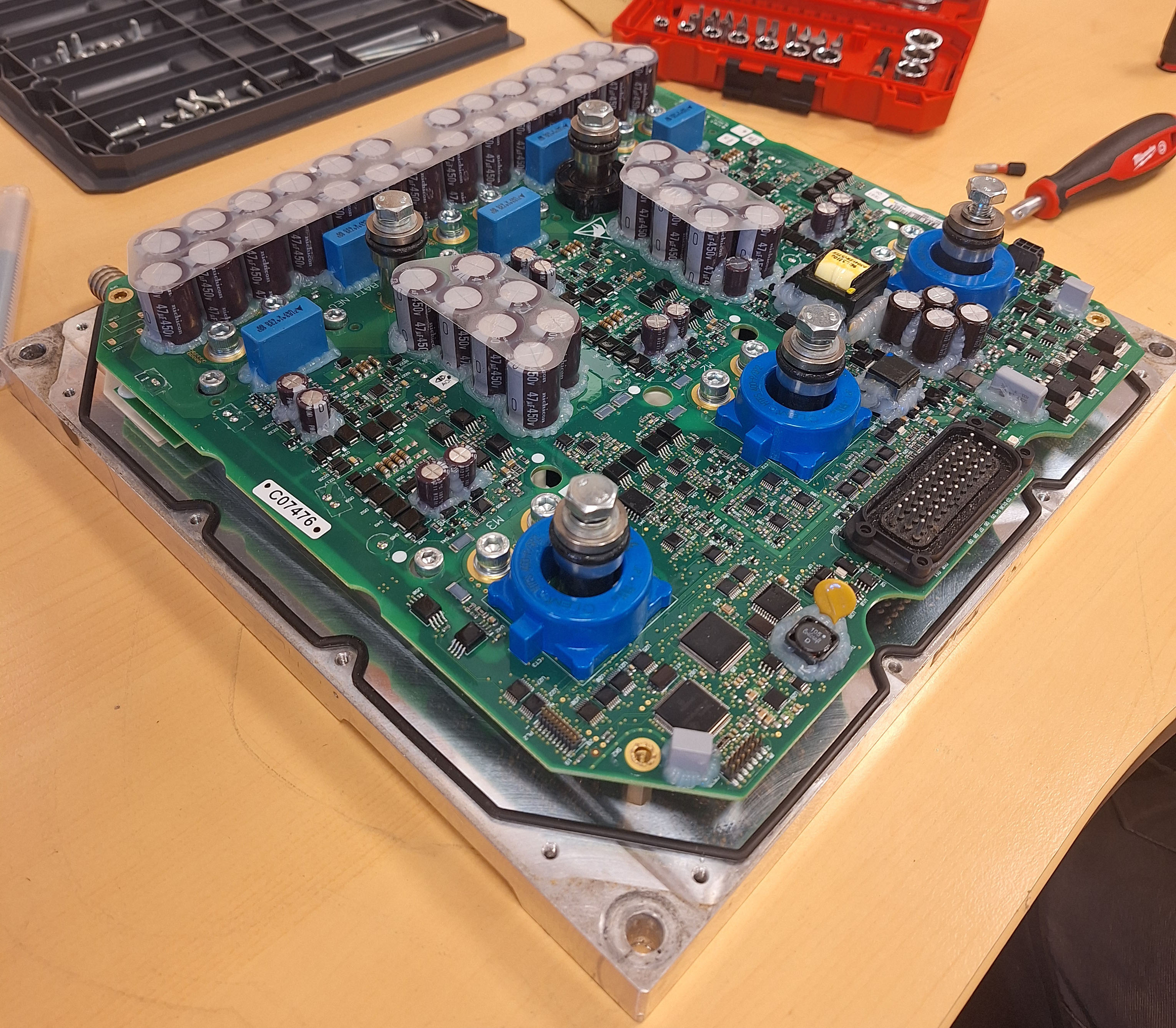 Into the SEVCON GEN4 size 8 water cooling