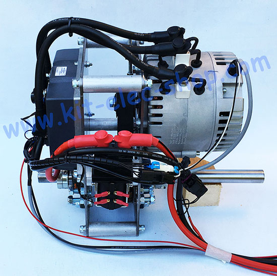 Kit assembly for an electric boat engine / Assemblage de kits pour une motorisation électrique de bateau