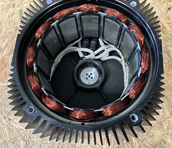 Inside the ME1905  2/3