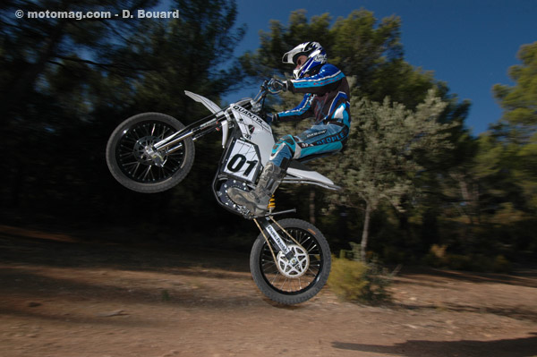 Moto Magazine : essai moto électrique Quantya FMX
